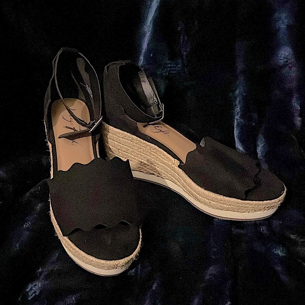 Women’s sz 8 vintage 7 eight black espadrille